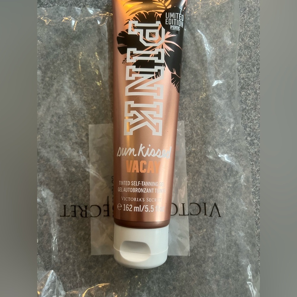 PINK SUN KISSED VACAY TINTED SELF TANNING GEL *NEW* * DISCONTINUED*